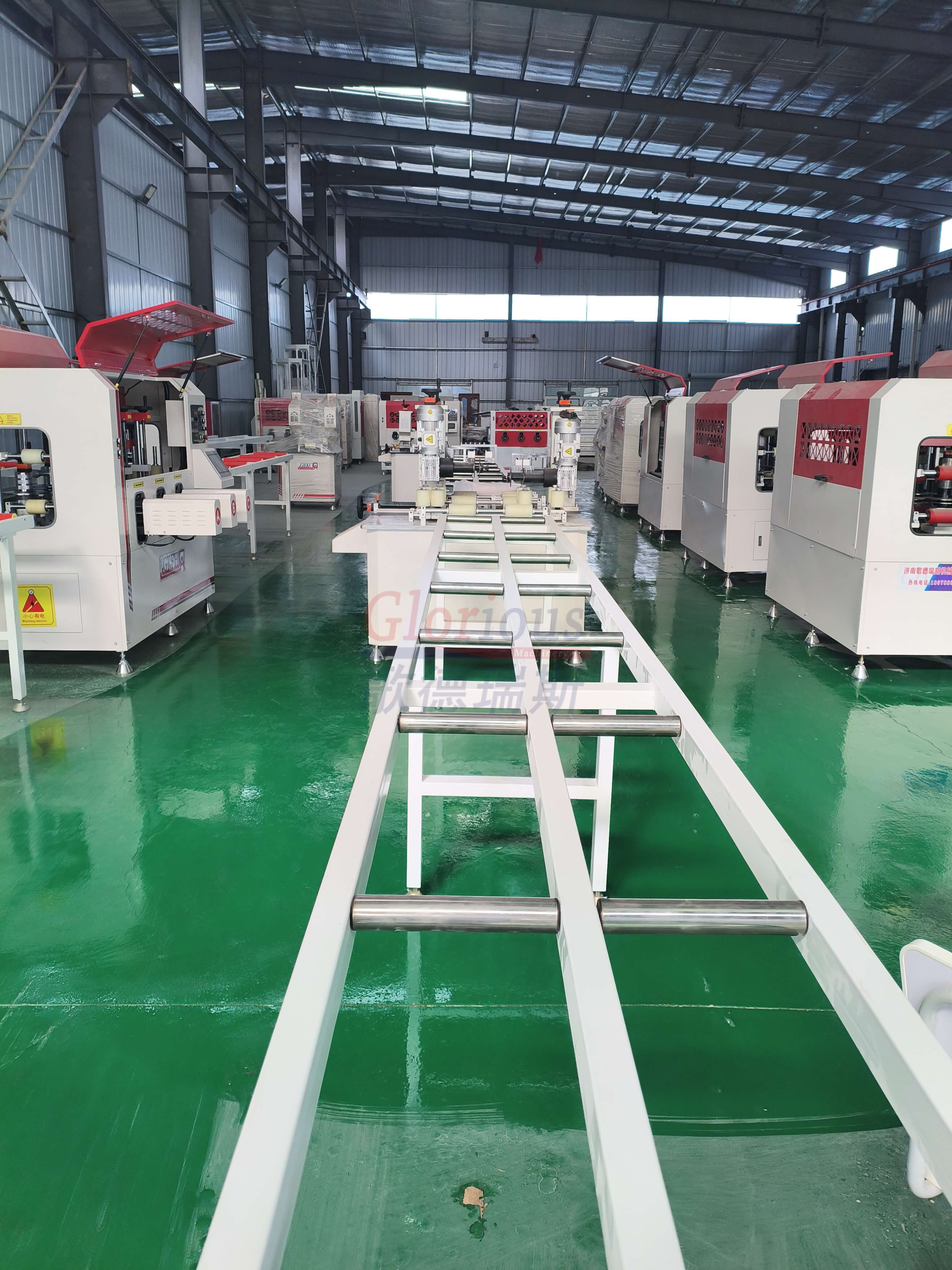 斷橋鋁開齒穿條設(shè)備在建筑行業(yè)的應用案例