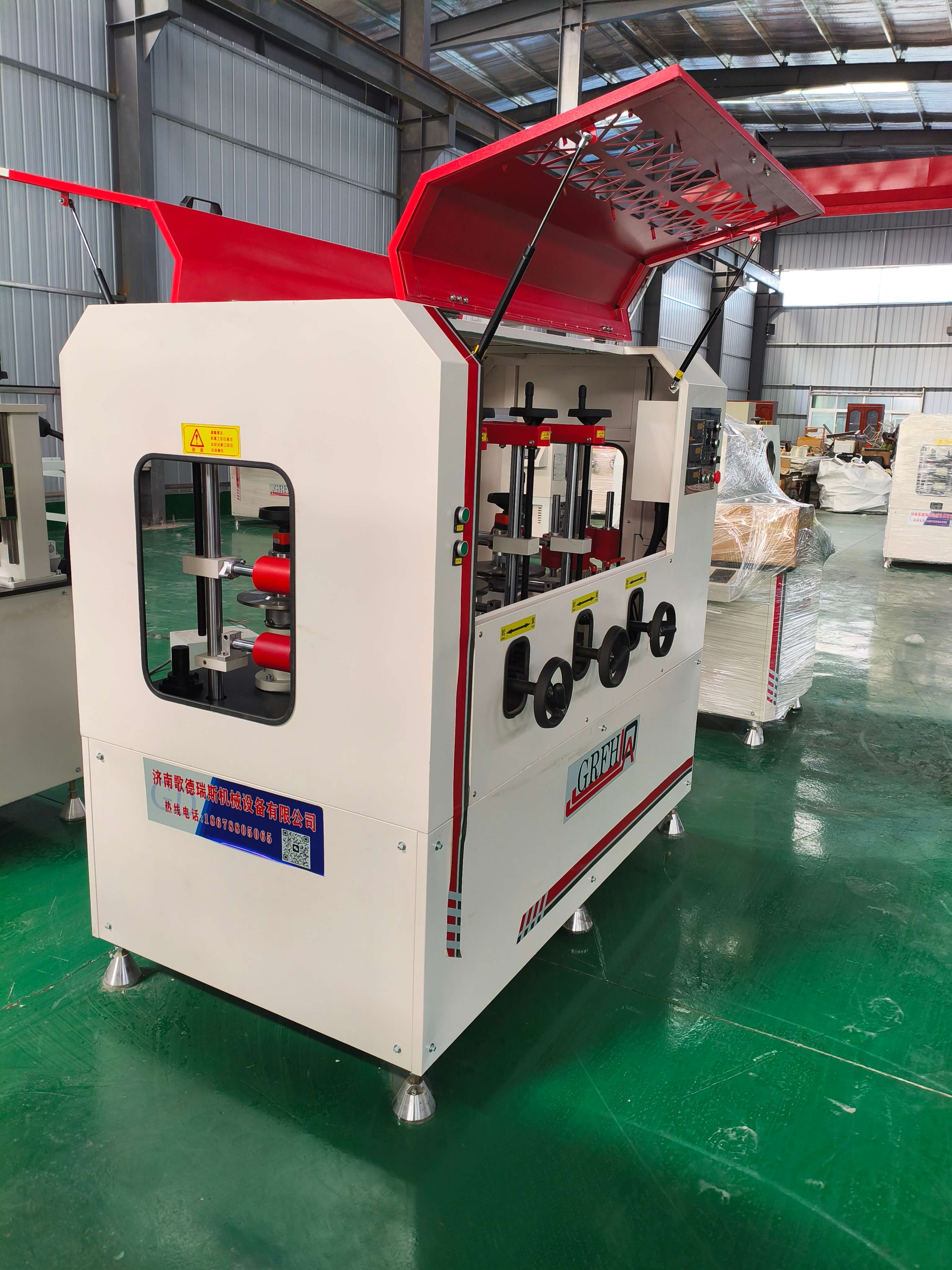 在什么情況下需要更換滾壓復(fù)合機(jī)的刀盤？